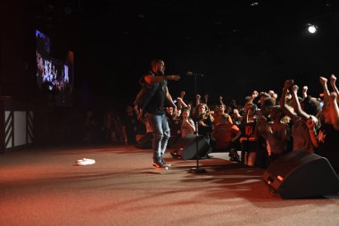 Crossover Kilisesi, 6 Ekim 2018 'de Tampa Florida' daki Crossover Kilisesi 'nde iki yıllık lezzet festivaline ev sahipliği yapıyor..  