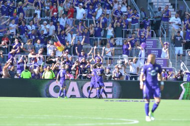 Orlando City 29 Nisan 2017 'de Orlando, Florida' daki Orlando City Stadyumu 'nda Colorado Rapids' e ev sahipliği yaptı.) 