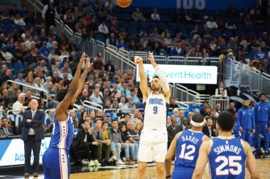 Orlando Magic 27 Aralık 2019 Cuma günü Orlando, Florida 'daki Amway Arena' da Philadelphia 76ers 'a ev sahipliği yapıyor..