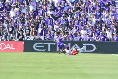 Orlando City SC, 9 Nisan 2019 'da Orlando, Florida' daki Citrus Bowl 'da New York Red Bulls' a ev sahipliği yapıyor..  
