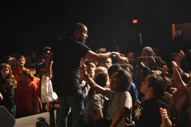 Crossover Kilisesi, 6 Ekim 2018 'de Tampa Florida' daki Crossover Kilisesi 'nde iki yıllık lezzet festivaline ev sahipliği yapıyor..  