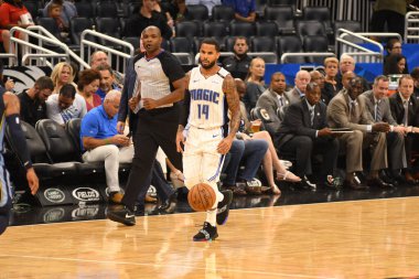 Orlando Magic 10 Ekim 2018 tarihinde Orlando Florda 'daki Amway Center' da Memphis Grizzilies 'e ev sahipliği yaptı.. 