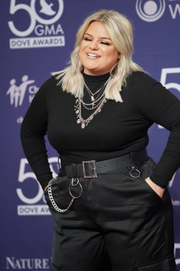 15 Ekim 2019 'da Nashville, Tennessee' deki Linbscome Üniversitesi 'nde verilen 50. GMA Dove Ödülleri sırasında kırmızı halı. 