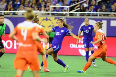 Orlando Pride sunucusu Houston Dash 23 Haziran 2016 'da Orlando Florida' daki Dünya Kampı Stadyumu 'nda..