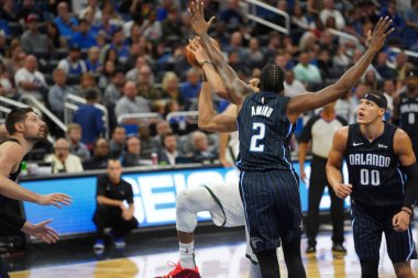 Orlando Magic, Orlando, Florida, ABD 'deki Amway Center' da Milwaukee Bucks 'a ev sahipliği yapıyor. 1 Kasım 2019.  