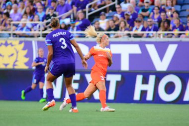 Orlando Pride sunucusu Houston Dash 23 Haziran 2016 'da Orlando Florida' daki Dünya Kampı Stadyumu 'nda..
