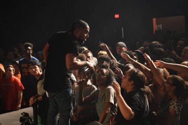 Crossover Kilisesi, 6 Ekim 2018 'de Tampa Florida' daki Crossover Kilisesi 'nde iki yıllık lezzet festivaline ev sahipliği yapıyor..  