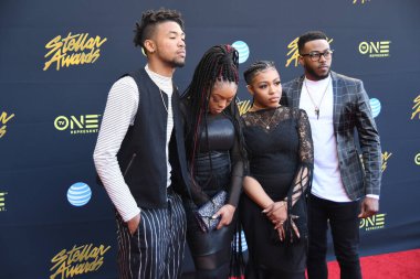 24 Mart 2018 Cumartesi günü Las Vegas 'taki Orleans Resort' ta düzenlenen 33. Yıldız Ödülleri Kırmızı Halı sırasında ünlüler.