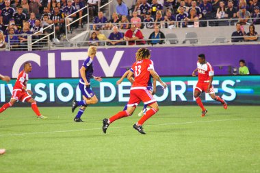 Orlando City SC, 8 Mayıs 2015 'te Florida' daki Kamp Dünyası Stadyumu 'nda Los Angeles Galaksisi' ne ev sahipliği yaptı.. 