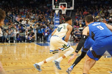 Orlando Magic, 8 Şubat 2020 tarihinde Orlando Florida 'daki Amway' de Milwaukee Bucks 'a ev sahipliği yaptı..  