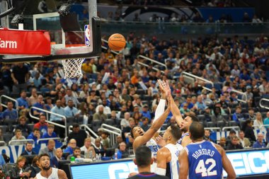 Orlando Magic 13 Ekim 2019 'da Florida, Orlando' daki Amway Center 'da Philadelphia 76ers' a ev sahipliği yaptı..