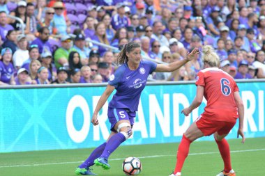 Orlando Pride 22 Nisan 2017 'de Orlando City Stadyumu' nda Washington Spirit 'e ev sahipliği yaptı..  