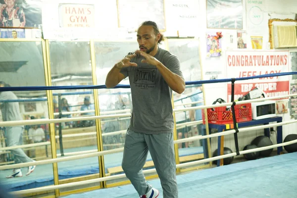 Boxer Keith One Time Thurman Während Einer Pressekonferenz Seinem Fitnessstudio — Stockfoto