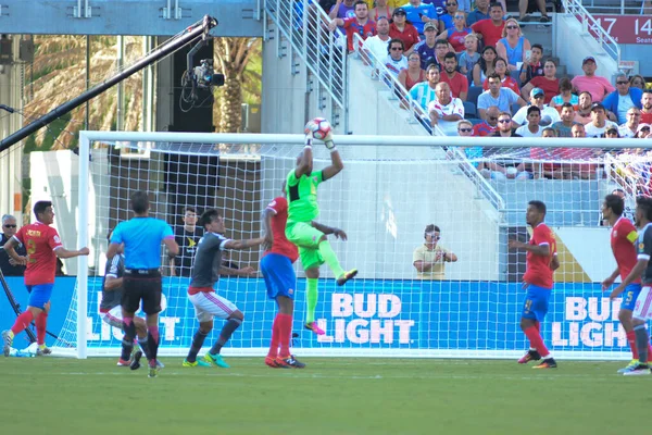 Kosta Rika, Copa America Centenario sırasında Paraguay ile Orlando Florida 'daki Dünya Kampı Stadyumu' nda karşılaştı..  