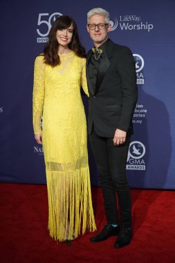 15 Ekim 2019 'da Nashville, Tennessee' deki Linbscome Üniversitesi 'nde verilen 50. GMA Dove Ödülleri sırasında kırmızı halı. 