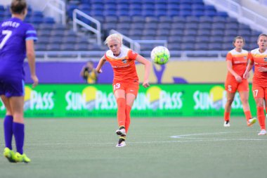 Orlando Pride sunucusu Houston Dash 23 Haziran 2016 'da Orlando Florida' daki Dünya Kampı Stadyumu 'nda..