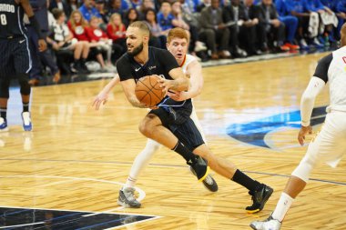 Orlando Magic 30 Aralık 2019 tarihinde Orlando, Florida 'daki Amway Center' da Atlanta Hawks 'a ev sahipliği yaptı.