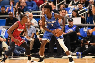 Orlando Magic 17 Ekim 2018 'de Orlando Florida' daki Amway Center 'da Miami Heat' i sunar..  