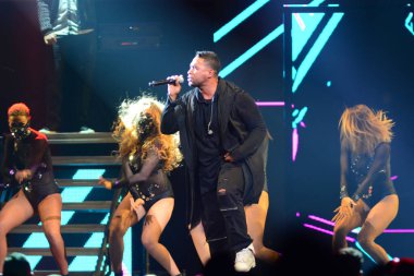 Baba Yankee ve Don Omar 7 Ağustos 2016 'da Orlando Florida' daki Amway Center 'da konser verdiler..  