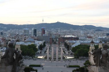 Akşamları şehir ışıklarına bak, şehir manzarası