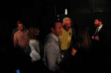 Şarkıcı Jon Bon Jovi, 5 Kasım 2016 'da St. Petersburg Florida' da Devlet Street Theater in Support of HIllary Clinton 'ın Başkan İhalesi' nde sahne alıyor.