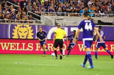 Orlando City SC, 6 Mayıs 2016 'da Orlando Florida' daki Dünya Kampı Stadyumu 'nda New York Red Bulls' a ev sahipliği yaptı..