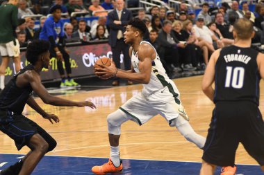 Orlando Magic, 19 Ocak 2019 Cumartesi günü Orlando Florida 'daki Amway Arena' da Milwaukee Doları 'na ev sahipliği yapıyor..