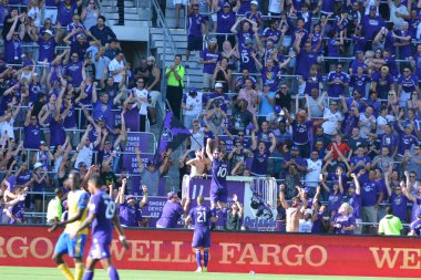 Orlando City 29 Nisan 2017 'de Orlando, Florida' daki Orlando City Stadyumu 'nda Colorado Rapids' e ev sahipliği yaptı.)