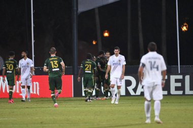 Los Angeles Galaksisi, 14 Temmuz 2020 'de Orlando Florida ABD' deki ESPN Vahşi Spor Dünyası 'nda düzenlenen MLS Sırt Turnuvası sırasında Portland Timbers ile karşı karşıya geldi.