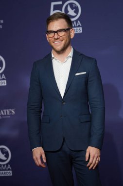 15 Ekim 2019 'da Nashville, Tennessee' deki Linbscome Üniversitesi 'nde verilen 50. GMA Dove Ödülleri sırasında kırmızı halı. 