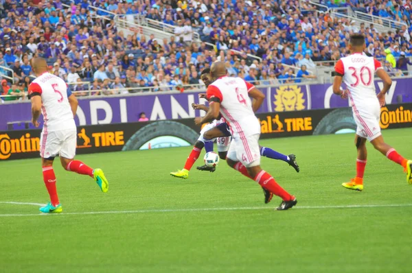 Orlando City SC, 18 Haziran 2016 'da Orlando Florida' daki Camp World Stadyumu 'nda San Jose Depremleri' ne ev sahipliği yaptı..
