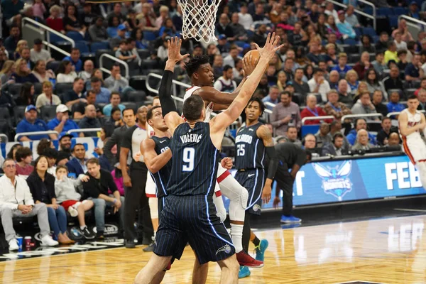 Orlando Magic Φιλοξενεί Μαϊάμι Χιτ Στο Amway Center Στο Ορλάντο — Φωτογραφία Αρχείου