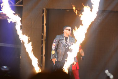 Baba Yankee ve Don Omar 7 Ağustos 2016 'da Orlando Florida' daki Amway Center 'da konser verdiler..  