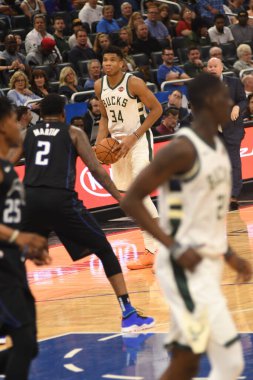 Orlando Magic, 19 Ocak 2019 Cumartesi günü Orlando Florida 'daki Amway Arena' da Milwaukee Doları 'na ev sahipliği yapıyor..