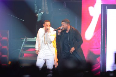 Baba Yankee ve Don Omar 7 Ağustos 2016 'da Orlando Florida' daki Amway Center 'da konser verdiler..  