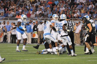 Kuzey Carolina 29 Aralık 2015 tarihinde Orlando Florida 'daki Kamp Dünya Stadyumu' nda oynanan Russell Atletizm Kupası 'nda Baylor ile karşılaşacak..