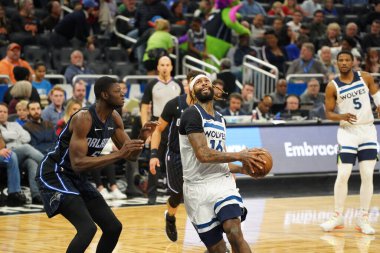 Orlando Magic 28 Şubat 2020 tarihinde Orlando Florida 'da Amway Center' da Minnesota Timberwolves 'a ev sahipliği yapar..  