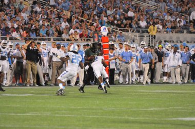 Kuzey Carolina 29 Aralık 2015 tarihinde Orlando Florida 'daki Kamp Dünya Stadyumu' nda oynanan Russell Atletizm Kupası 'nda Baylor ile karşılaşacak..