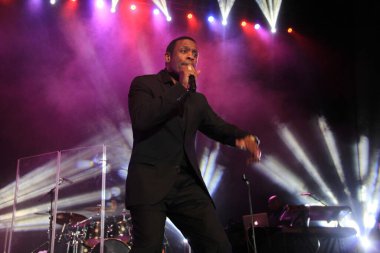 R & B Şarkıcıları Keith Sweat, Jagged Edge, Dru Hill ve Sisqo 15 Kasım 2014 'te Orlando Florida' daki CFE Arena 'da sahne aldılar..  