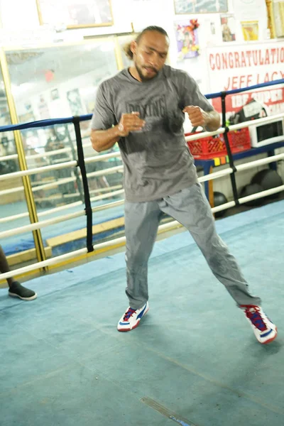 Boxer Keith One Time Thurman Ett Pressevenemang Hans Gym Innan — Stockfoto