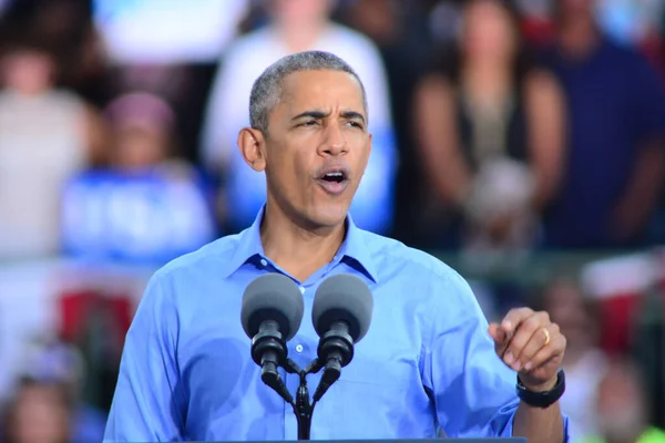 Prezydent Barack Obama Przemawia Wiecu Kampanii Stadionie Osceola Heritage Park — Zdjęcie stockowe