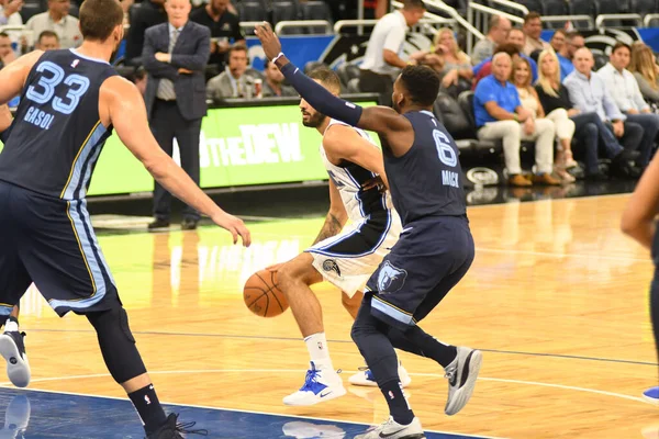 Orlando Magic 10 Ekim 2018 tarihinde Orlando Florda 'daki Amway Center' da Memphis Grizzilies 'e ev sahipliği yaptı.. 