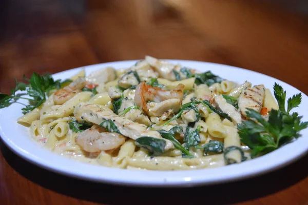 Güzel bir tabak lezzetli Karayip yemeği..