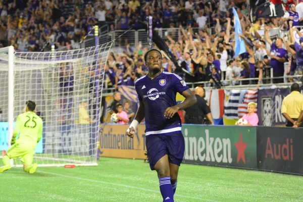 Orlando City, 24 Ağustos 2016 'da Orlando Florida' daki Kamp Dünyası Stadyumunda Toronto FC 'ye ev sahipliği yaptı..