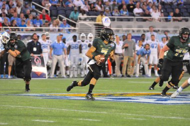 Kuzey Carolina 29 Aralık 2015 tarihinde Orlando Florida 'daki Kamp Dünya Stadyumu' nda oynanan Russell Atletizm Kupası 'nda Baylor ile karşılaşacak.. 