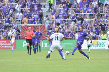 Orlando City 15 Nisan 2017 'de Florida, Orlando' daki Citrus Bowl 'da Los Angeles Galaksisine ev sahipliği yaptı..  