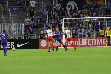 Orland Pride, 25 Ağustos 2018 'de Orlando Florida' daki Exploria Stadyumu 'nda Chicago Red Stars' a ev sahipliği yapıyor..