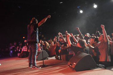 Crossover Kilisesi, 6 Ekim 2018 'de Tampa Florida' daki Crossover Kilisesi 'nde iki yıllık lezzet festivaline ev sahipliği yapıyor..  