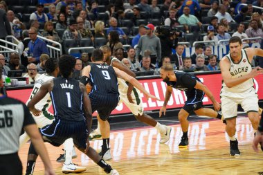 Orlando Magic, Orlando, Florida, ABD 'deki Amway Center' da Milwaukee Bucks 'a ev sahipliği yapıyor. 1 Kasım 2019.  