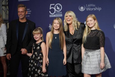 15 Ekim 2019 'da Nashville, Tennessee' deki Linbscome Üniversitesi 'nde verilen 50. GMA Dove Ödülleri sırasında kırmızı halı. 